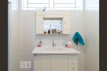 Casa à venda com 175m², 2 quartos e 2 vagasBanheiro da Suíte 1