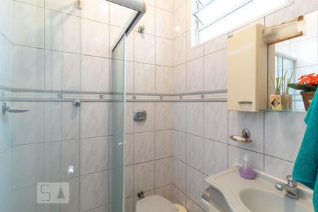 Casa à venda com 175m², 2 quartos e 2 vagasBanheiro da Suíte 2