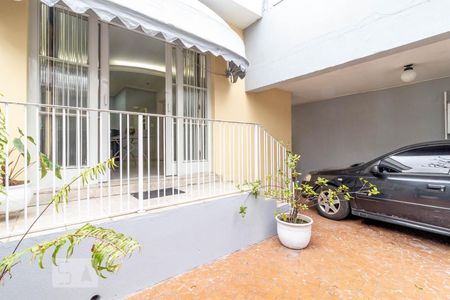 Casa à venda com 175m², 2 quartos e 2 vagasGaragem/Quintal Frontal