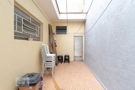Casa à venda com 175m², 2 quartos e 2 vagasQuintal dos Fundos