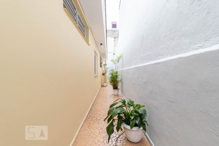 Casa à venda com 175m², 2 quartos e 2 vagasCorredor Externo