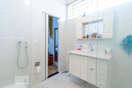 Casa à venda com 175m², 2 quartos e 2 vagasBanheiro da Suíte 1