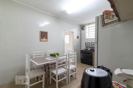 Casa à venda com 175m², 2 quartos e 2 vagasCozinha