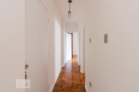 Corredor de apartamento para alugar com 2 quartos, 70m² em Vila Nova Conceição, São Paulo
