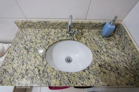 Apartamento à venda com 112m², 2 quartos e 1 vaga Apartamento à venda com 112m², 2 quartos e 1 vagaBanheiro social