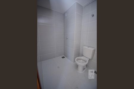Banheiro da Suíte de apartamento para alugar com 2 quartos, 60m² em Ceilândia Norte (ceilândia), Brasília