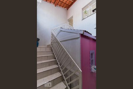 Casa à venda com 247m², 3 quartos e 4 vagas Casa à venda com 247m², 3 quartos e 4 vagasEscada