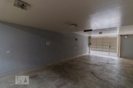 Casa à venda com 247m², 3 quartos e 4 vagas Casa à venda com 247m², 3 quartos e 4 vagasGaragem