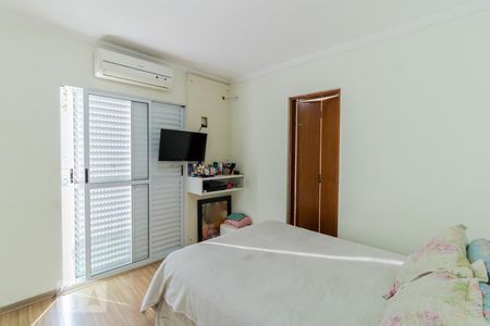 Casa à venda com 247m², 3 quartos e 4 vagas Casa à venda com 247m², 3 quartos e 4 vagasSuíte