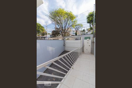 Casa à venda com 247m², 3 quartos e 4 vagas Casa à venda com 247m², 3 quartos e 4 vagasFrente