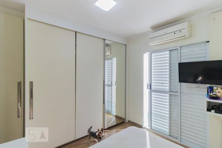 Casa à venda com 247m², 3 quartos e 4 vagas Casa à venda com 247m², 3 quartos e 4 vagasSuíte