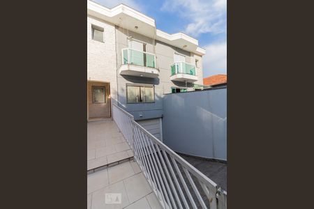 Casa à venda com 247m², 3 quartos e 4 vagas Casa à venda com 247m², 3 quartos e 4 vagasFrente