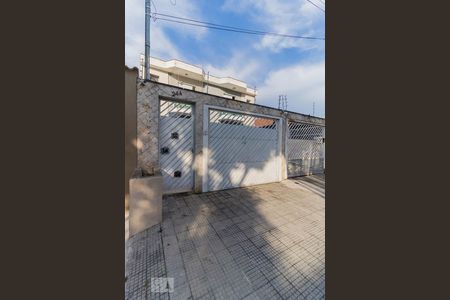 Casa à venda com 247m², 3 quartos e 4 vagas Casa à venda com 247m², 3 quartos e 4 vagasFachada