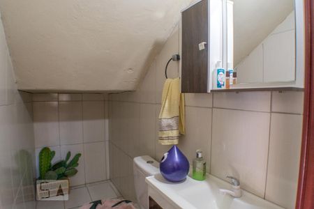 Casa à venda com 200m², 4 quartos e 2 vagas Casa à venda com 200m², 4 quartos e 2 vagasLavabo