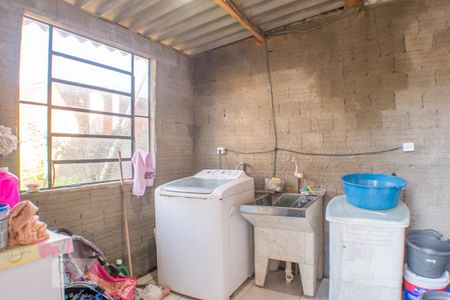 Casa à venda com 200m², 4 quartos e 2 vagas Casa à venda com 200m², 4 quartos e 2 vagasLavanderia