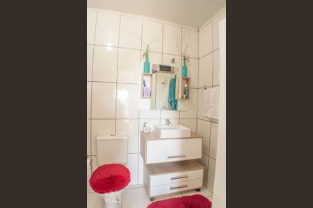 Casa à venda com 200m², 4 quartos e 2 vagas Casa à venda com 200m², 4 quartos e 2 vagasBanheiro suite