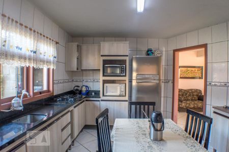 Casa à venda com 200m², 4 quartos e 2 vagas Casa à venda com 200m², 4 quartos e 2 vagasCozinha