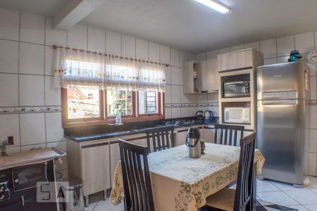Casa à venda com 200m², 4 quartos e 2 vagas Casa à venda com 200m², 4 quartos e 2 vagasCozinha