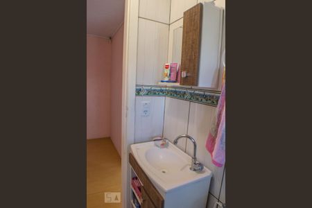 Casa à venda com 200m², 4 quartos e 2 vagas Casa à venda com 200m², 4 quartos e 2 vagasBanheiro