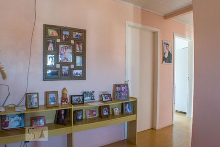 Casa à venda com 200m², 4 quartos e 2 vagas Casa à venda com 200m², 4 quartos e 2 vagasCorredor