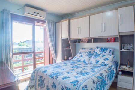 Casa à venda com 200m², 4 quartos e 2 vagas Casa à venda com 200m², 4 quartos e 2 vagasSuite