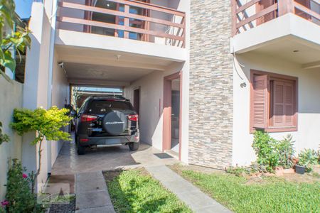 Casa à venda com 200m², 4 quartos e 2 vagas Casa à venda com 200m², 4 quartos e 2 vagasGaragem