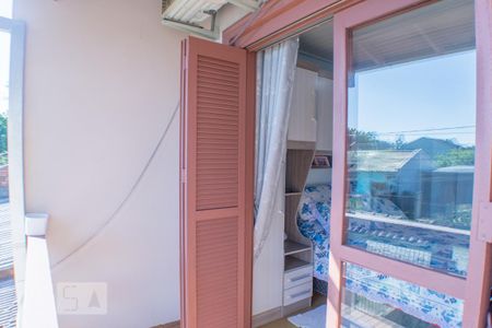 Casa à venda com 200m², 4 quartos e 2 vagas Casa à venda com 200m², 4 quartos e 2 vagasSuite varanda
