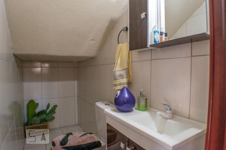 Casa à venda com 200m², 4 quartos e 2 vagas Casa à venda com 200m², 4 quartos e 2 vagasLavabo