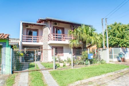 Casa à venda com 200m², 4 quartos e 2 vagas Casa à venda com 200m², 4 quartos e 2 vagasFachada