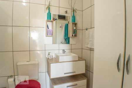 Casa à venda com 200m², 4 quartos e 2 vagas Casa à venda com 200m², 4 quartos e 2 vagasBanheiro suite