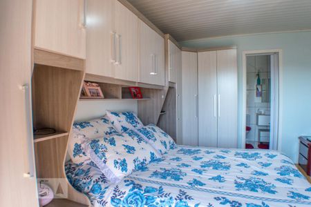 Casa à venda com 200m², 4 quartos e 2 vagas Casa à venda com 200m², 4 quartos e 2 vagasSuite