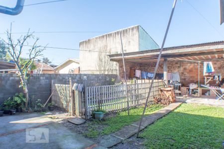 Casa à venda com 200m², 4 quartos e 2 vagas Casa à venda com 200m², 4 quartos e 2 vagasPátio fundos