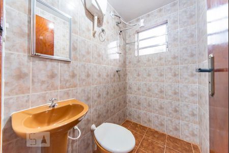 Banheiro de casa para alugar com 1 quarto, 54m² em Vila Assunção, Santo André