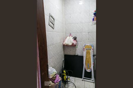 Casa à venda com 102m², 3 quartos e 2 vagas Casa à venda com 102m², 3 quartos e 2 vagasQuintal - Despensa