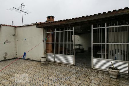 Casa à venda com 102m², 3 quartos e 2 vagas Casa à venda com 102m², 3 quartos e 2 vagasLaje