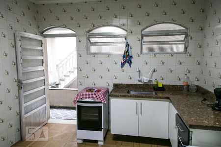 Casa à venda com 102m², 3 quartos e 2 vagas Casa à venda com 102m², 3 quartos e 2 vagasCozinha