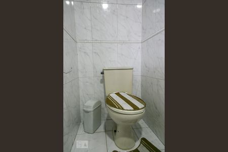 Casa à venda com 102m², 3 quartos e 2 vagas Casa à venda com 102m², 3 quartos e 2 vagasÁrea de Serviço - Banheiro