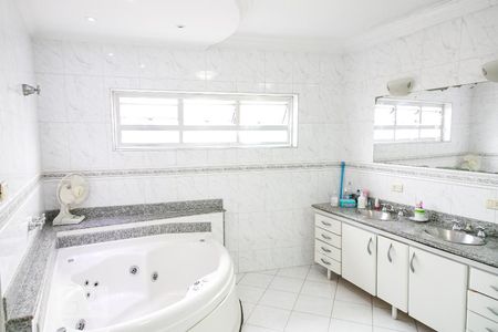 Banheiro da Suíte 1 de casa à venda com 3 quartos, 102m² em Parque Vitória, São Paulo