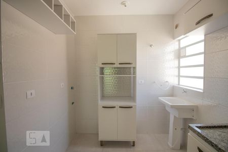 Apartamento para alugar com 52m², 2 quartos e sem vagaCozinha e Área de Serviço