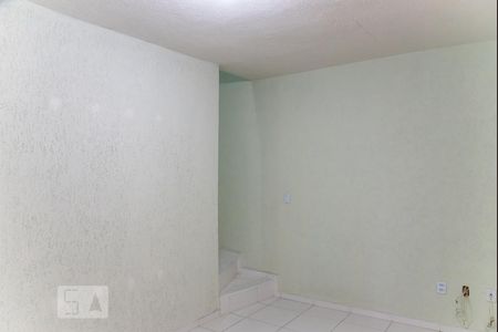 Sala de casa de condomínio para alugar com 2 quartos, 120m² em Jardim Arize, São Paulo
