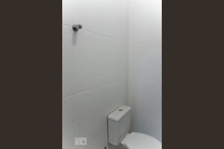 Casa de condomínio para alugar com 120m², 2 quartos e 2 vagasBanheiro da Suite 1