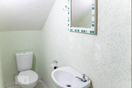 Lavabo de casa de condomínio para alugar com 2 quartos, 120m² em Jardim Arize, São Paulo