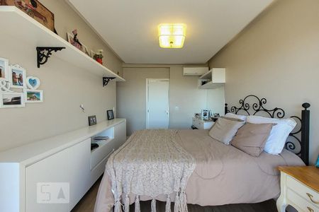 Casa à venda com 158m², 3 quartos e 3 vagasQuarto Suíte