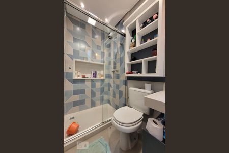 Casa à venda com 158m², 3 quartos e 3 vagasBanheiro