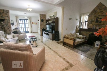 Sala de casa à venda com 5 quartos, 400m² em Planalto Paulista, São Paulo