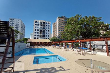 Apartamento à venda com 63m², 3 quartos e 1 vaga Apartamento à venda com 63m², 3 quartos e 1 vagaÁrea comum - Piscina