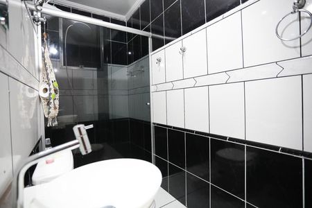 Apartamento à venda com 68m², 2 quartos e 1 vaga Apartamento à venda com 68m², 2 quartos e 1 vagaBanheiro