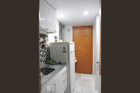 Cozinha de kitnet/studio para alugar com 1 quarto, 25m² em Centro, Niterói