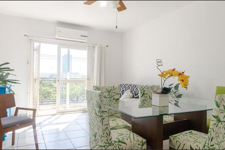 Sala de apartamento à venda com 3 quartos, 108m² em Cristal, Porto Alegre