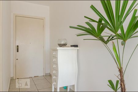 Hall de entrada de apartamento à venda com 3 quartos, 108m² em Cristal, Porto Alegre